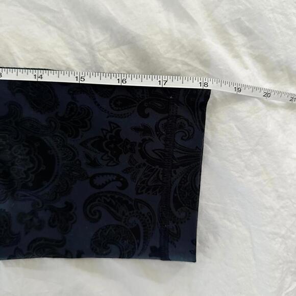 Lululemon Wunder Under Crop 18" Paisley Inkwell / Black - Size 6 - EUC - Picture 8 of 8